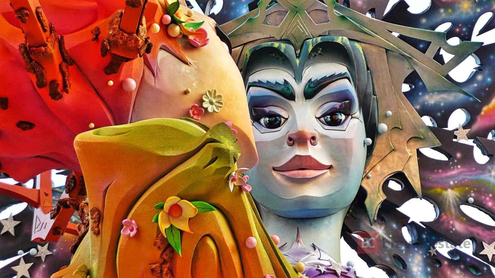 THE FESTIVAL OF BONFIRES OF SAN JUAN - HOGUERAS DE SAN JUAN