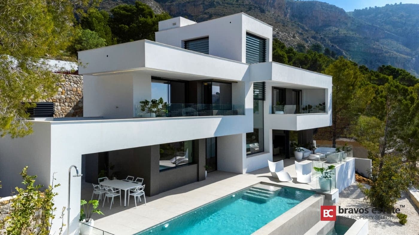 Алтея – Алтея Хиллс