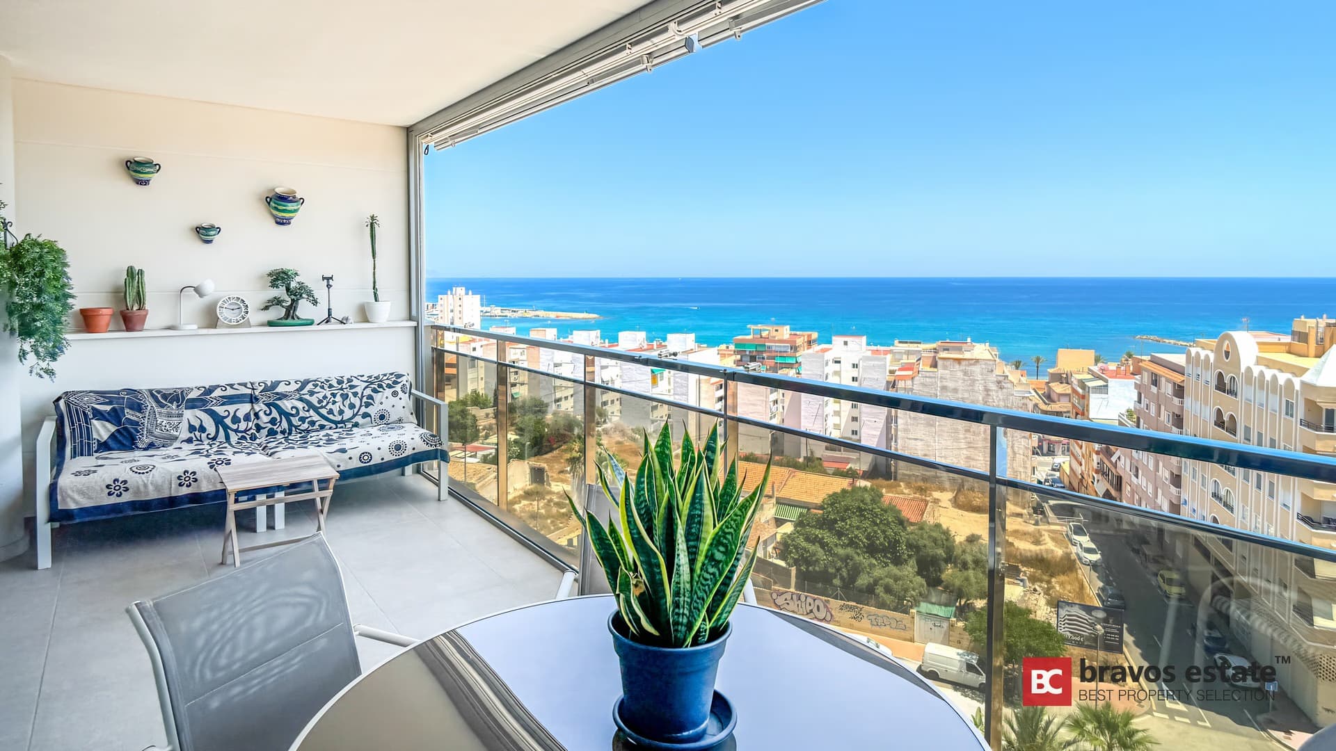 Апартаменты у моря, 3 спальни в Эль Кампельо 1