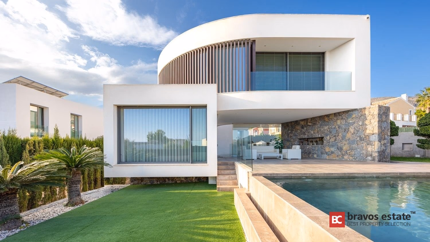 Spacious 3-Bedroom Villa with Private Pool in Finestrat 1