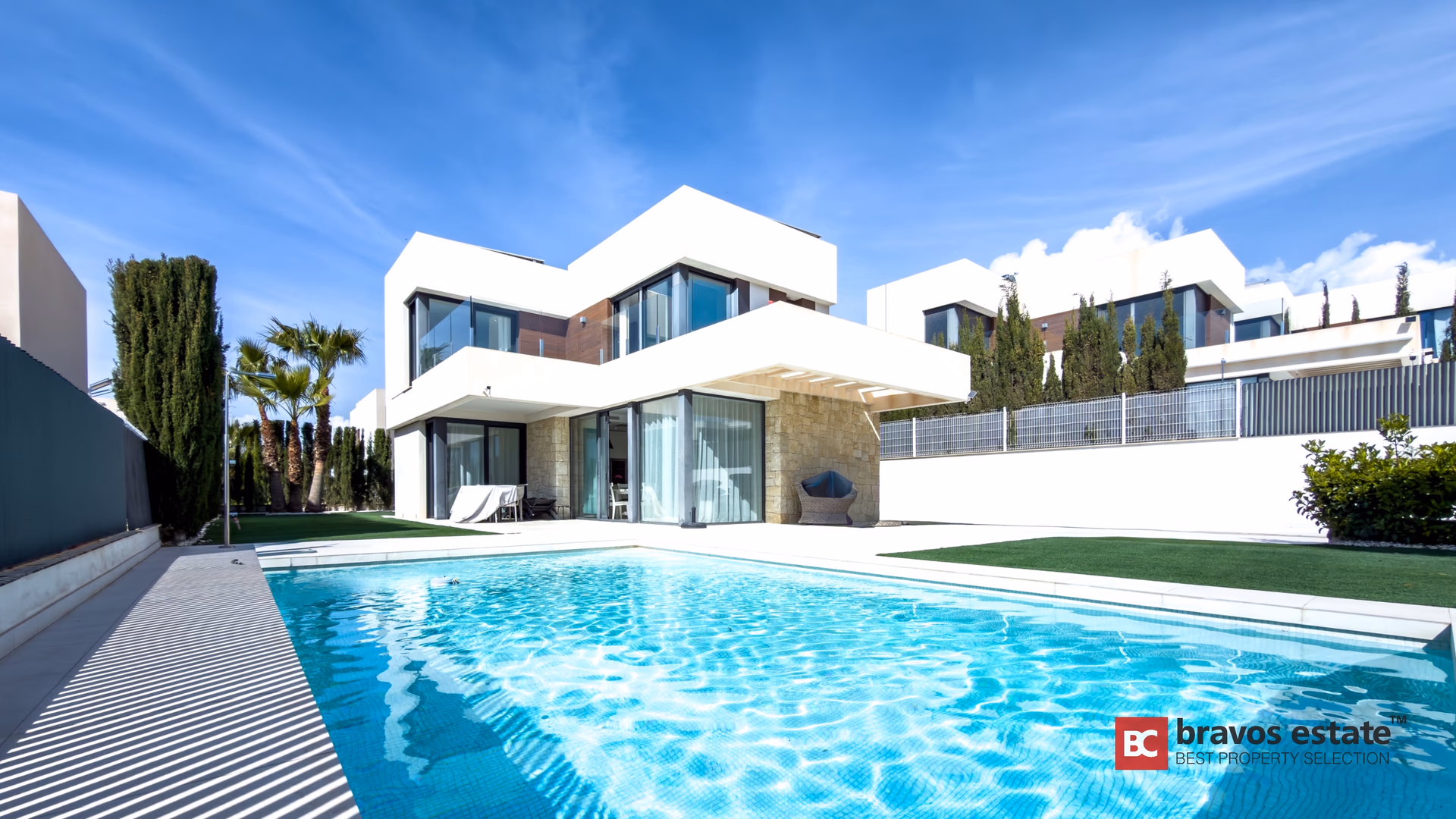 Modern 3-Bedroom Villa in Sierra Cortina 1