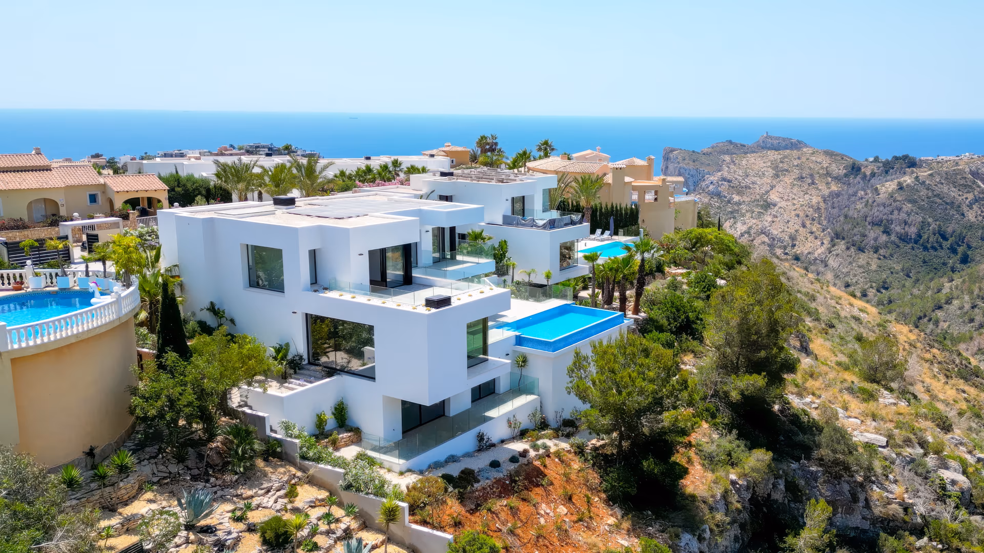 A Villa Between Moraira and Javea: What's Around It and What a Metre Costs