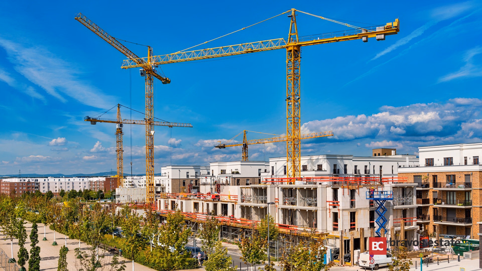 Promotoras Inmobiliarias en España: Crecimiento y Perspectivas Favorables para 2025-2026