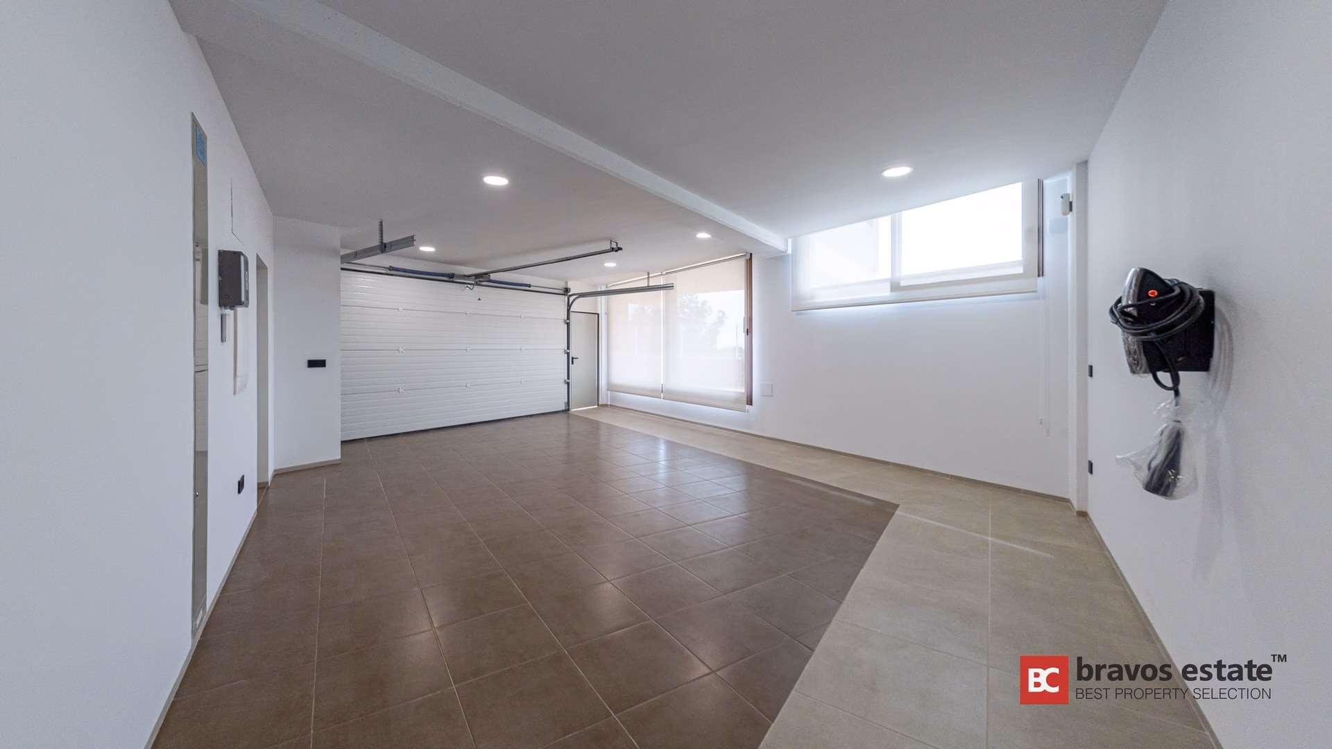 Class-A Villa of 2023 with Private Spa in La Nucía - 35