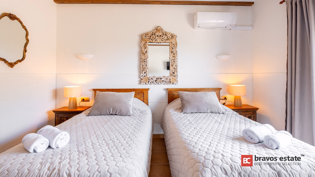 Villa De Lujo de 12 Dormitorios en Finestrat - 31