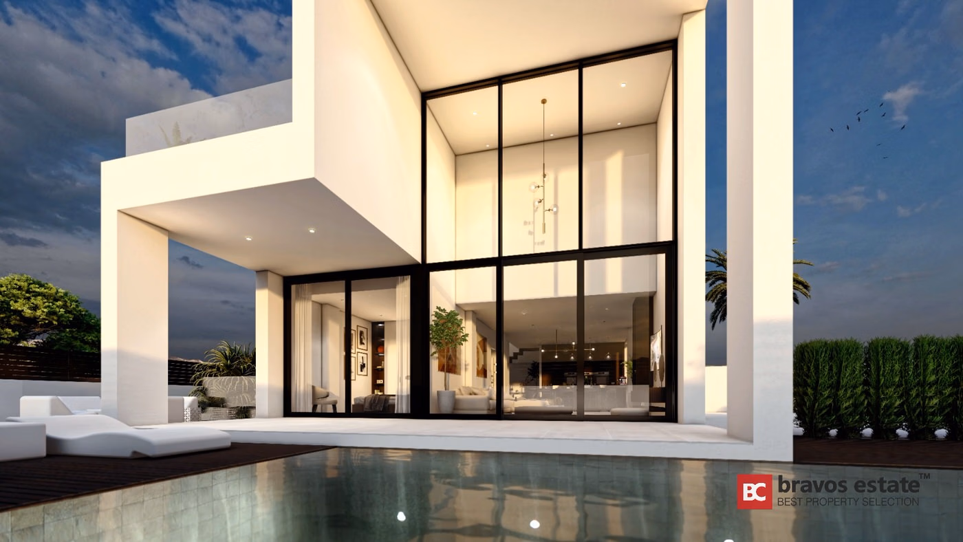 Spacious 4-Bedroom Villa in Playa de San Juan · 353 m² - 4