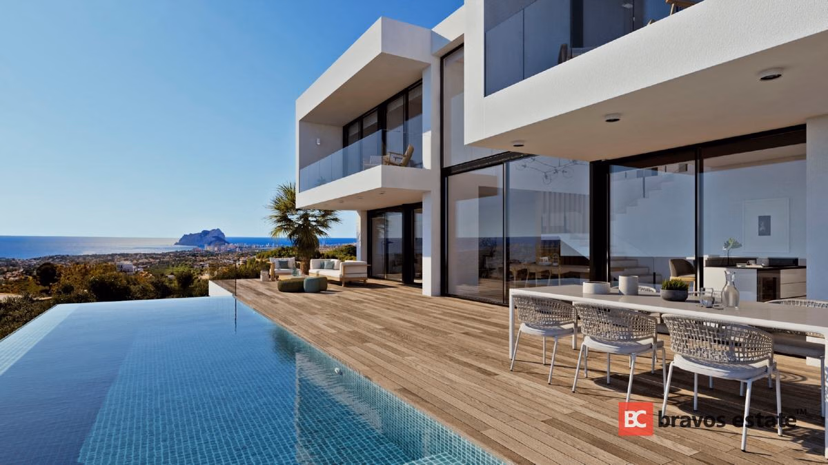 Luxury 4-Bedroom Villa in Cumbre del Sol - 2