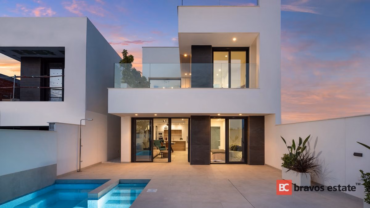 New Build 3-Bedroom Villa in Torrevieja · 213 m² - 1