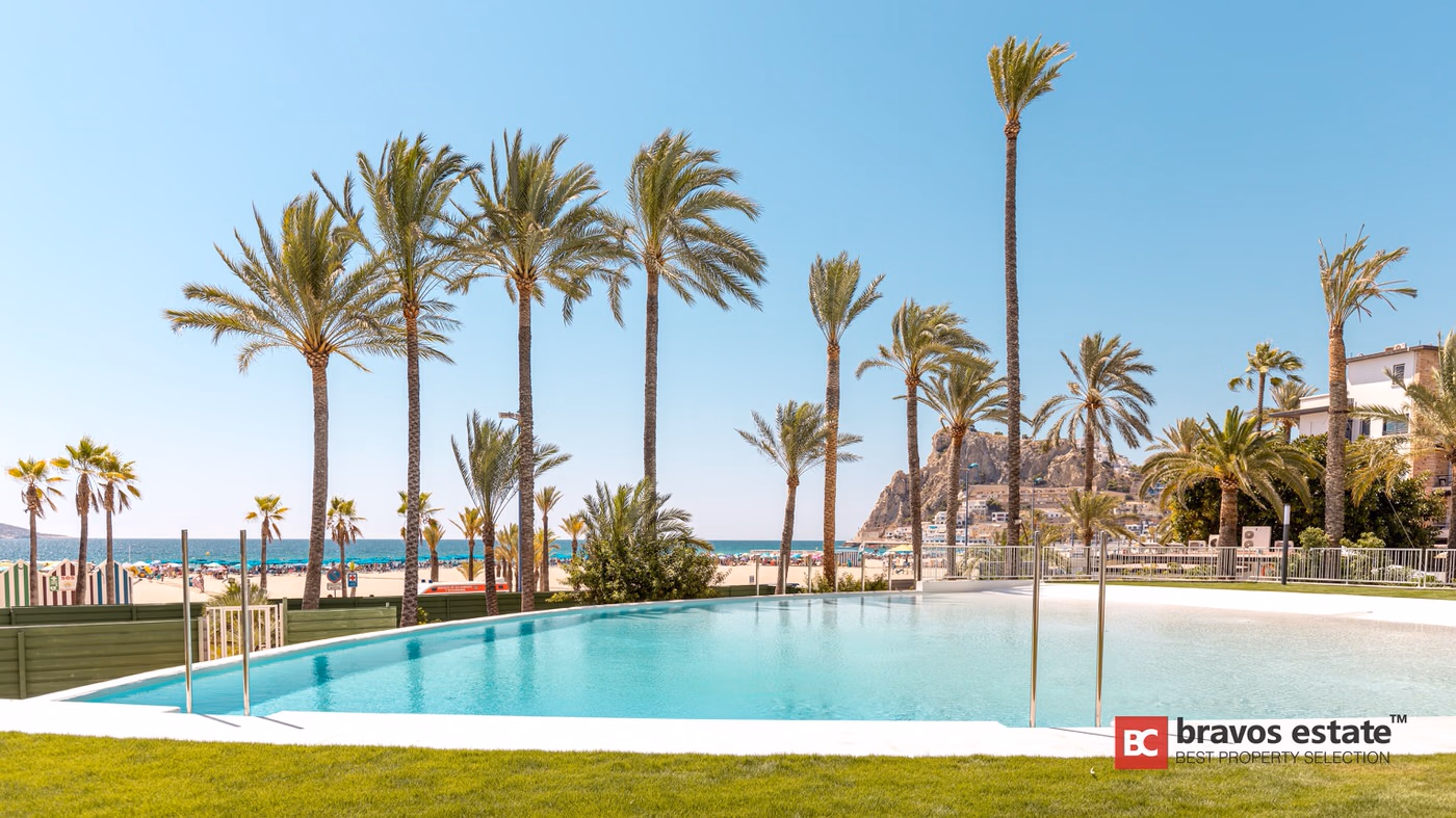 Frontline 2-Bed Apartment on Poniente Beach, Benidorm - 23