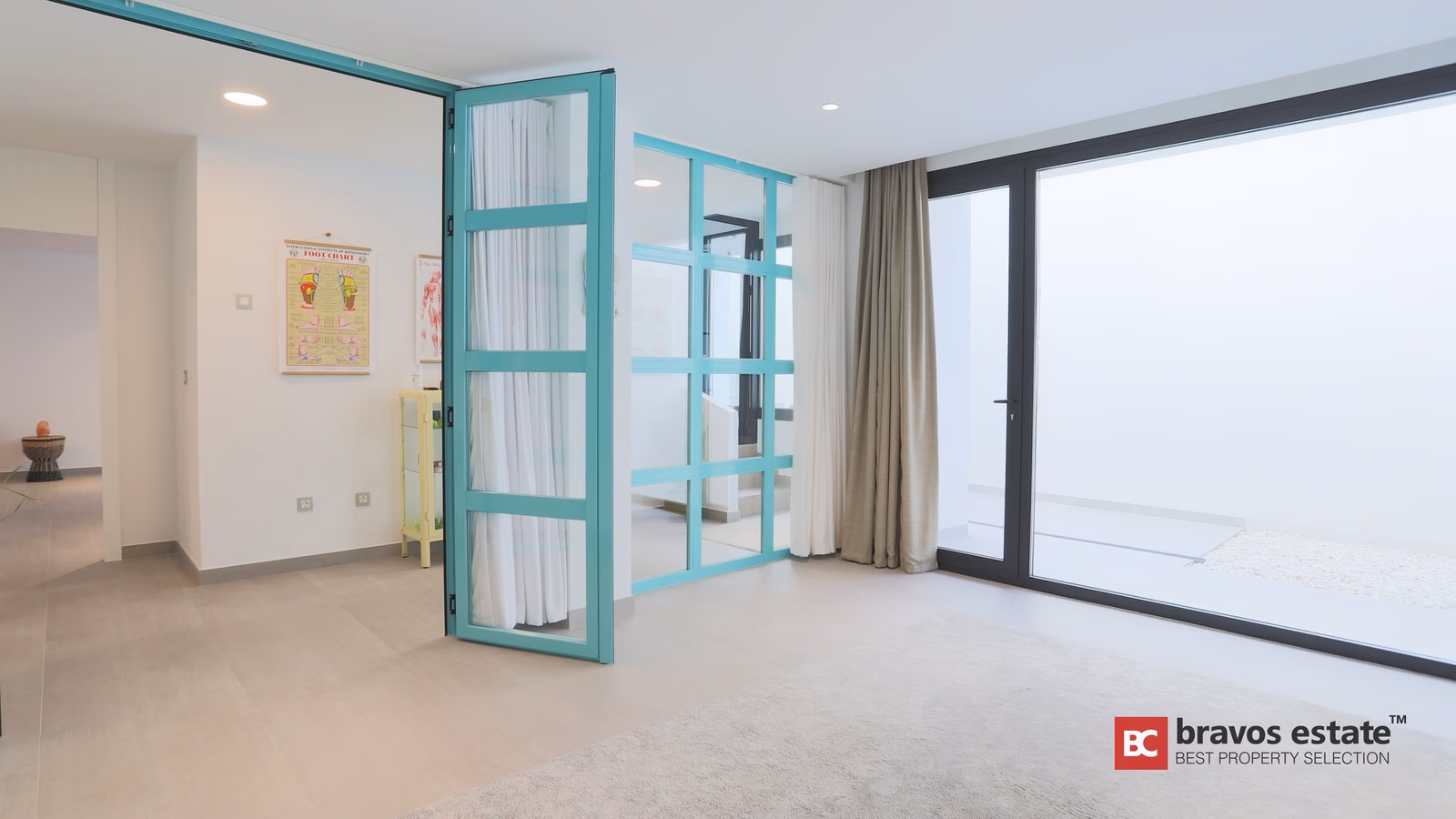 Просторная вилла, 5 спален в Финестрате · 330 m² - 14