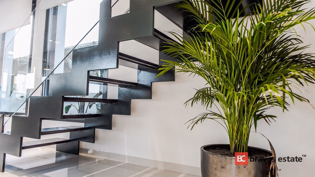 Spacious 3-Bedroom Villa in Finestrat · 282 m² - 7