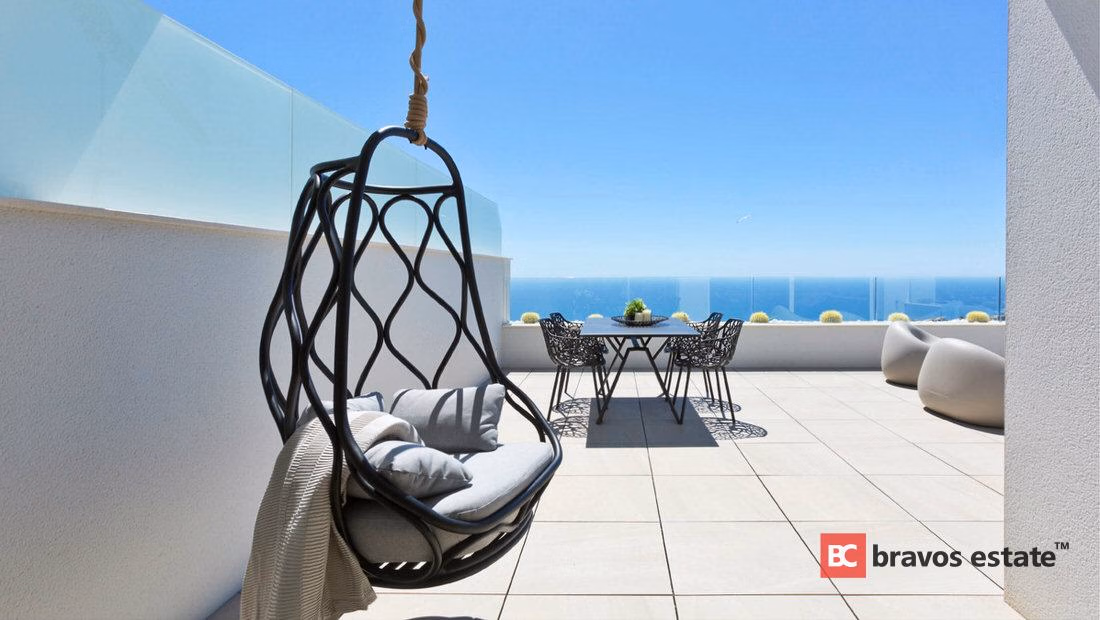 Spacious 3-Bedroom Apartment in Cumbre del Sol · 156 m² - 5