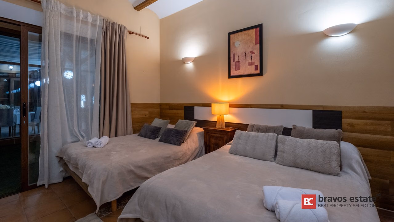 Villa De Lujo de 12 Dormitorios en Finestrat - 40