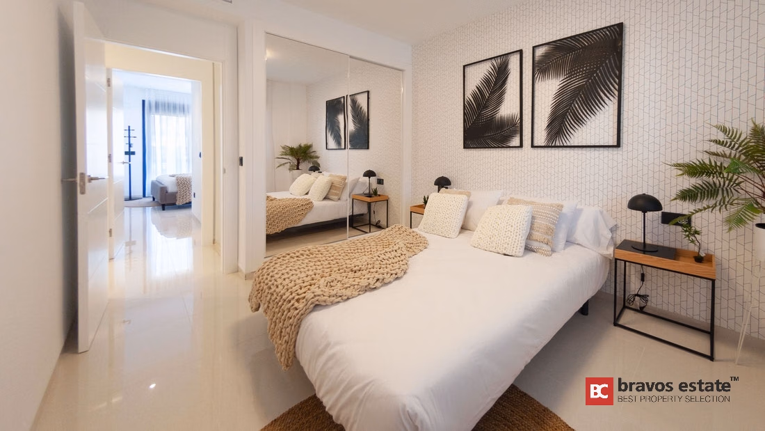 Seafront 2-Bedroom Apartment in Guardamar del Segura - 7