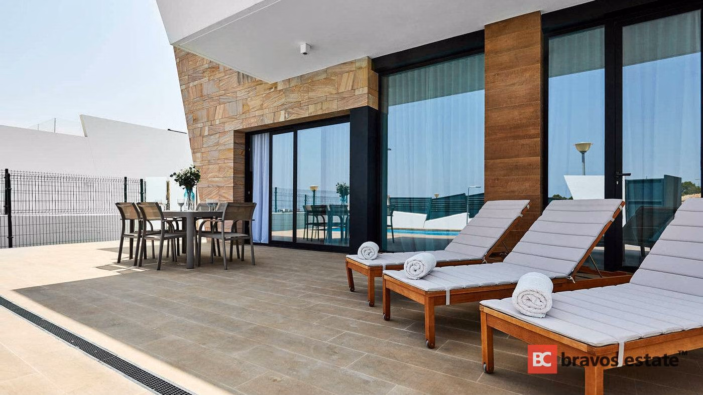 Villa con techos de 3,2 m y vistas al mar en las colinas de Benidorm - 6