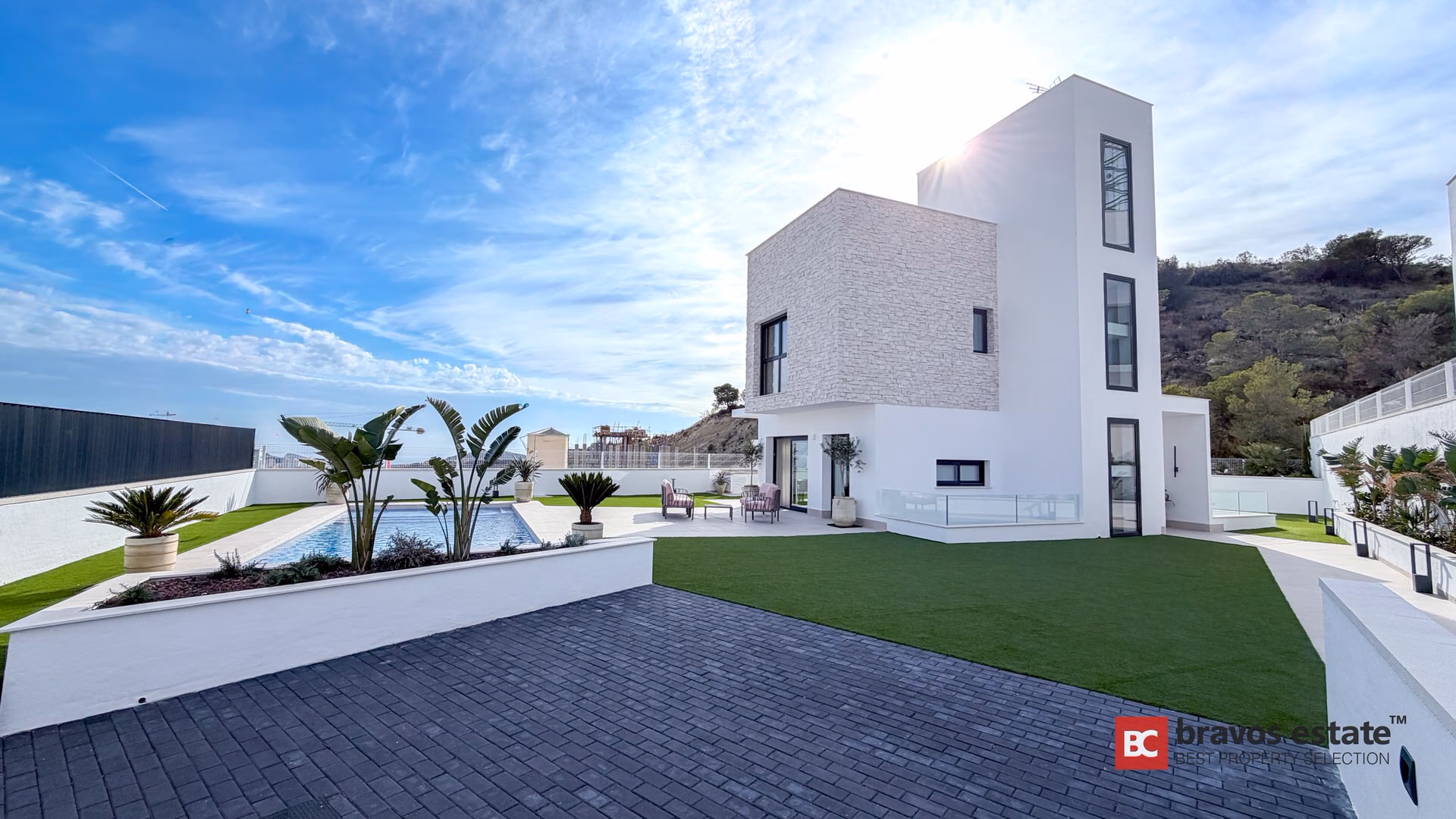 Spacious 4-Bedroom Villa in Finestrat - 3