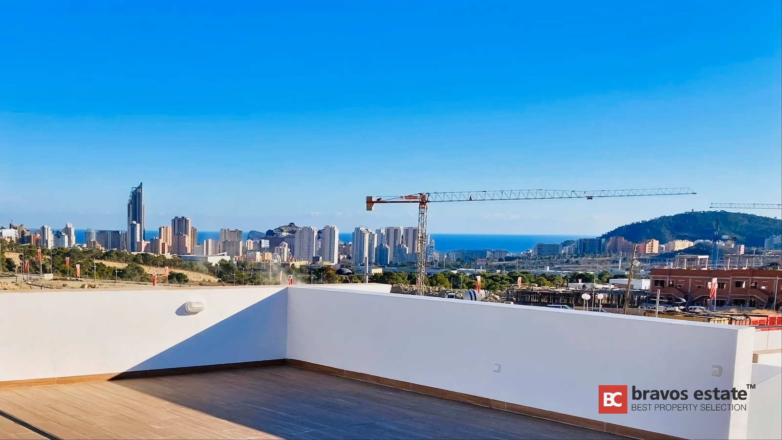 Просторная вилла, 5 спален в Финестрате · 330 m² - 23