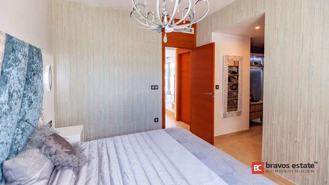 Villa de Obra Nueva de 3 Dormitorios en Guardamar del Segura - 16