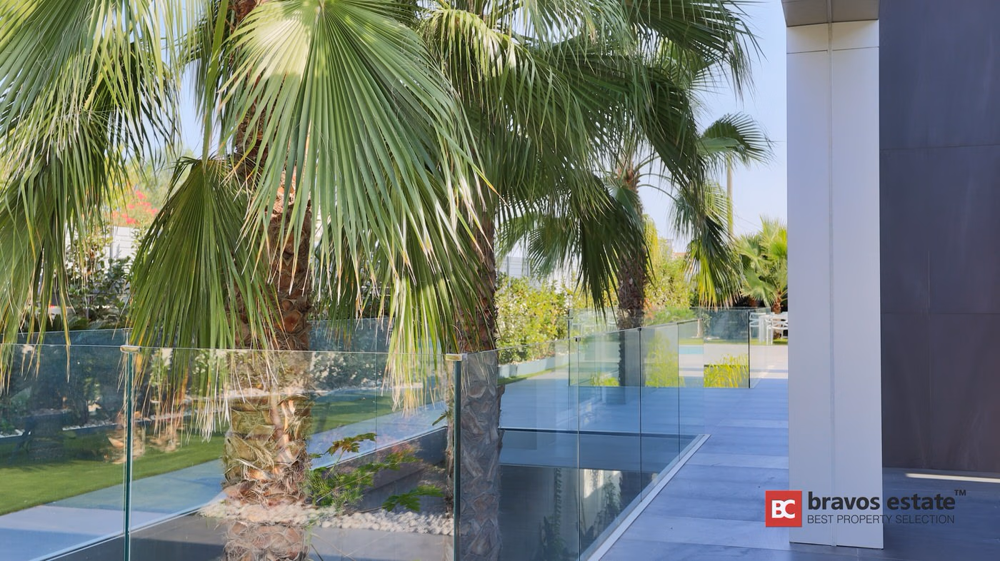 Beachside 7-Bedroom Villa in Playa de San Juan - 27