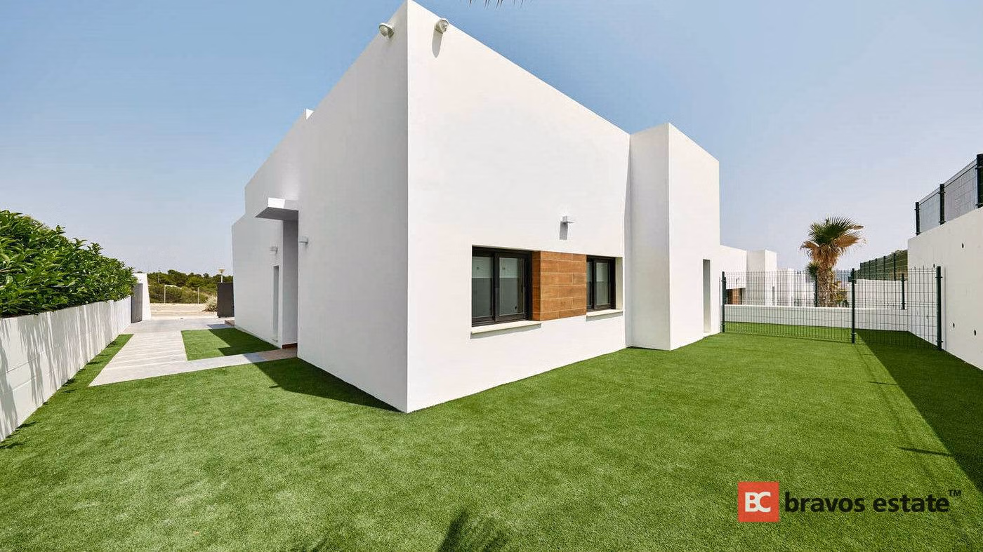 Villa con techos de 3,2 m y vistas al mar en las colinas de Benidorm - 15