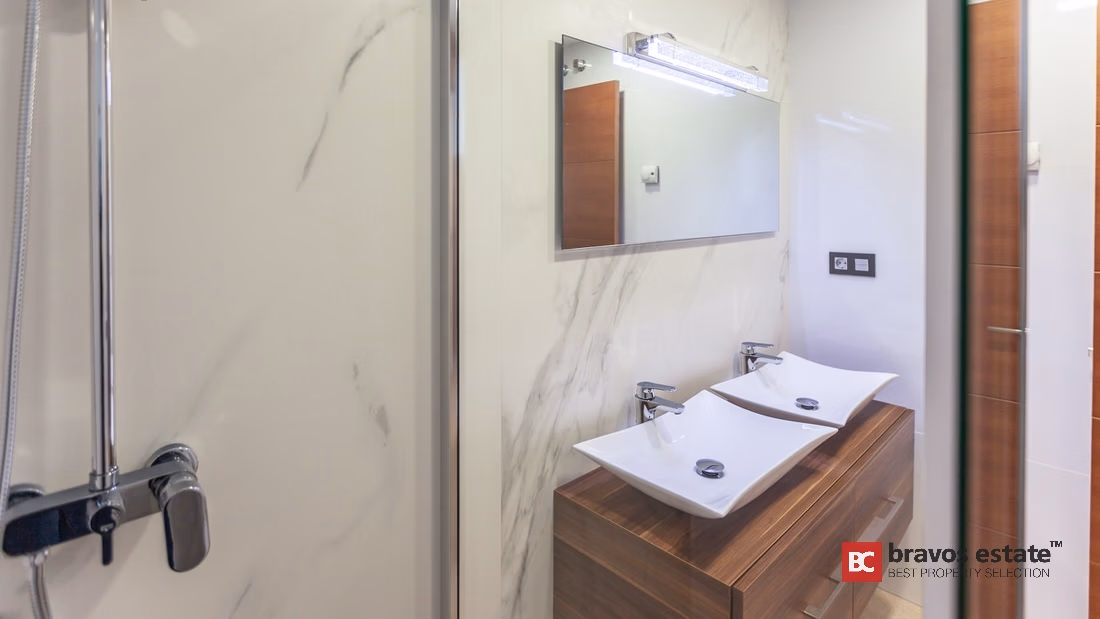 Villa de Obra Nueva de 3 Dormitorios en Guardamar del Segura - 10