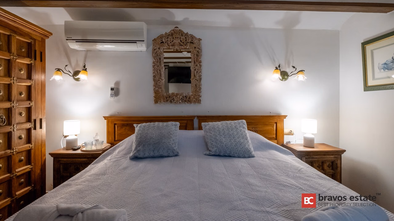 Villa De Lujo de 12 Dormitorios en Finestrat - 43