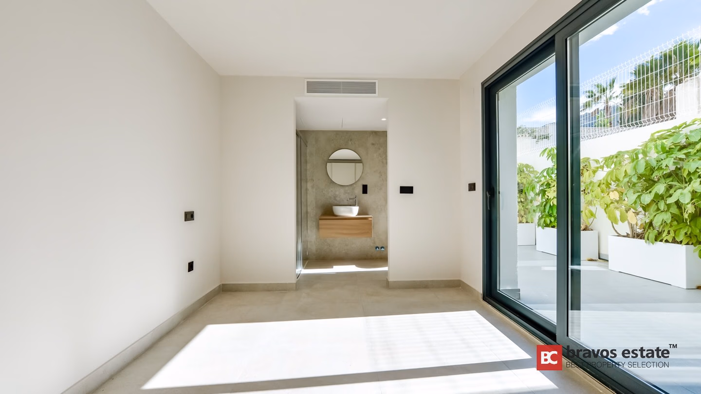 Villa with Elevator and En-Suite Bedrooms in Alfaz del Pi - 19