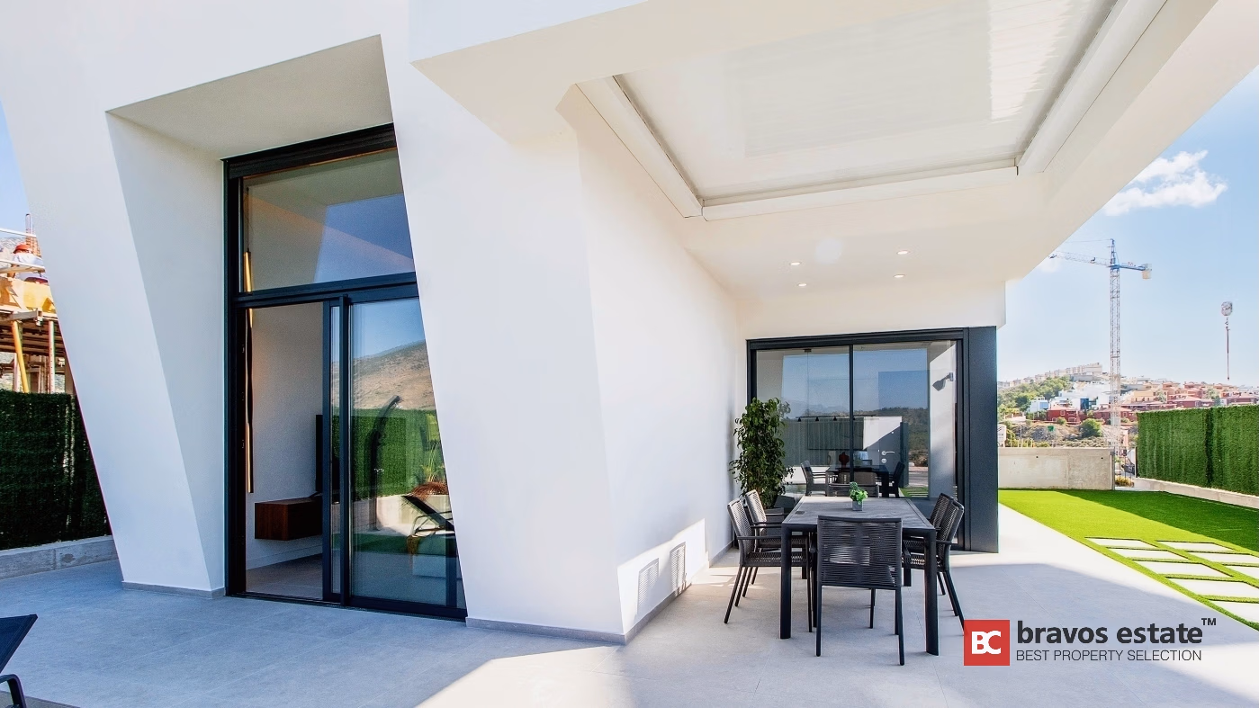 Villa de Obra Nueva de 3 Dormitorios en Finestrat - 19