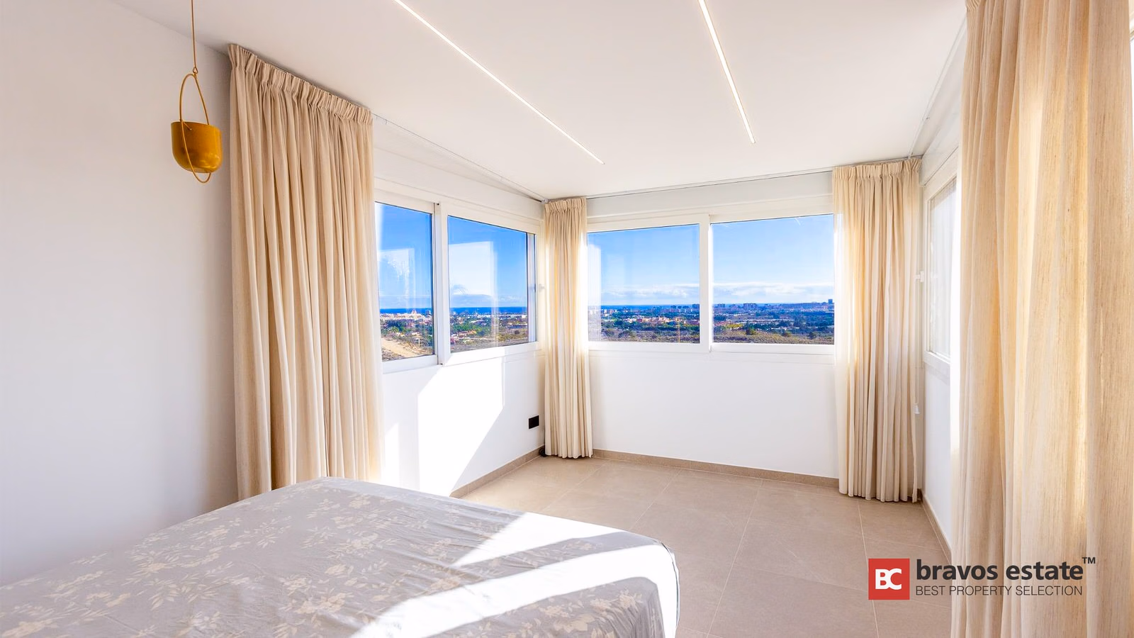 Spacious 4-Bedroom Bungalow in Mutxamel - 15