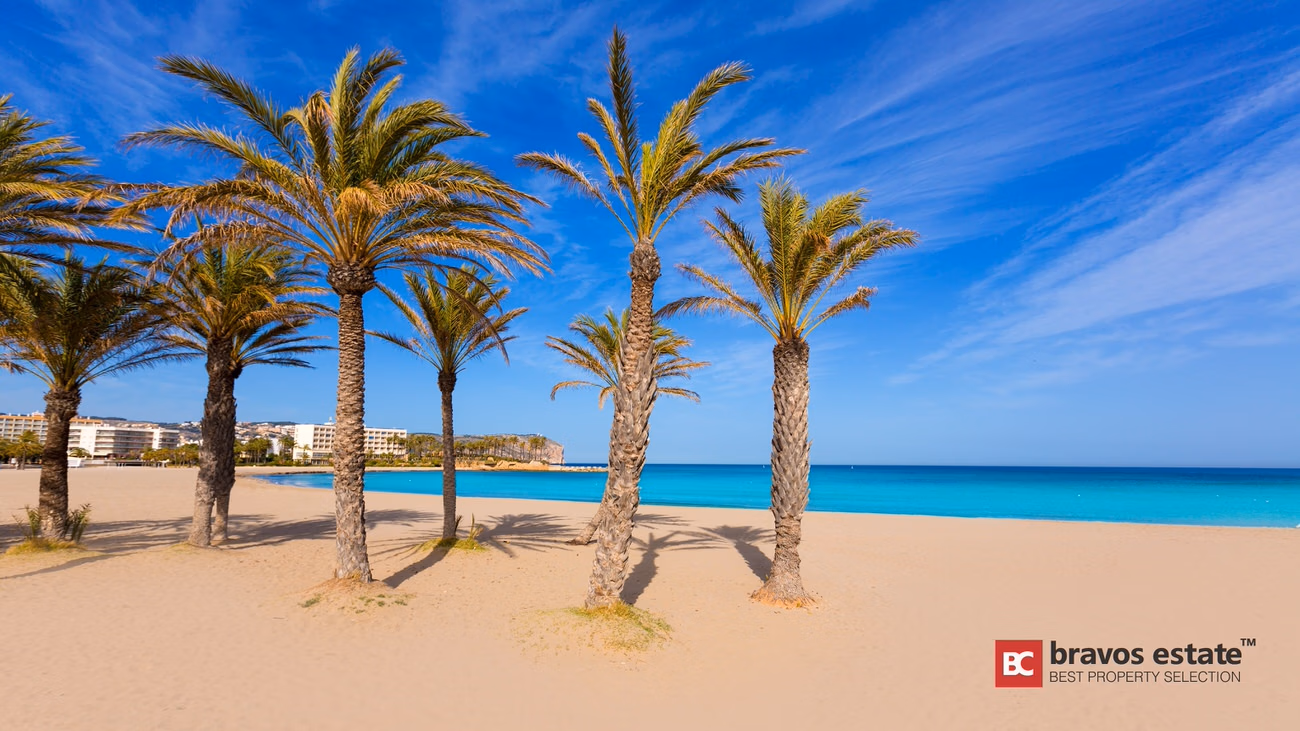 Beachside 2-Bedroom Apartment in Javea - 18