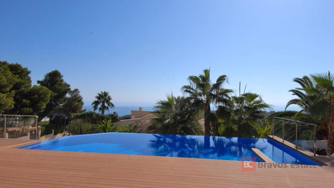 Luxury 4-Bedroom Villa in Moraira · 560 m² - 2