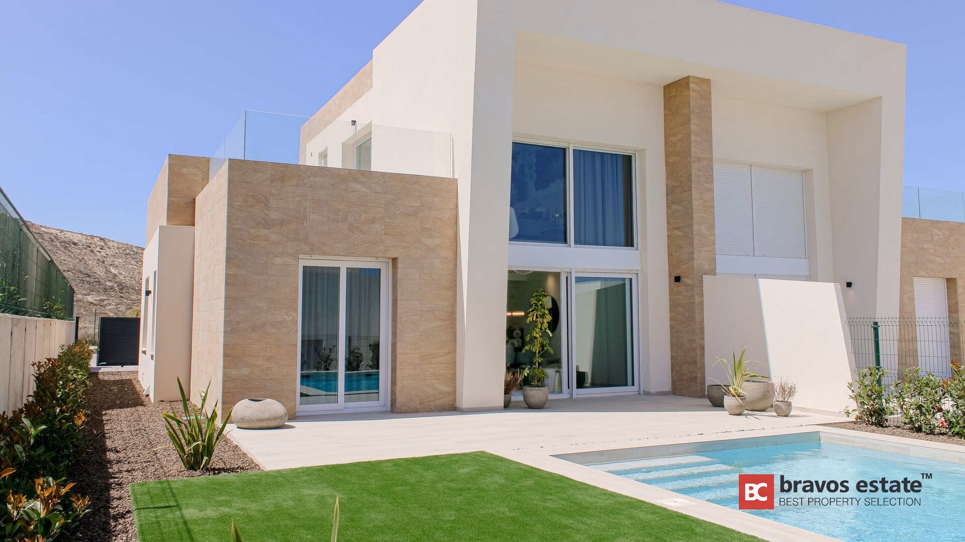 Villa de Obra Nueva de 3 Dormitorios en Algorfa - La Finca Golf & Resort 1