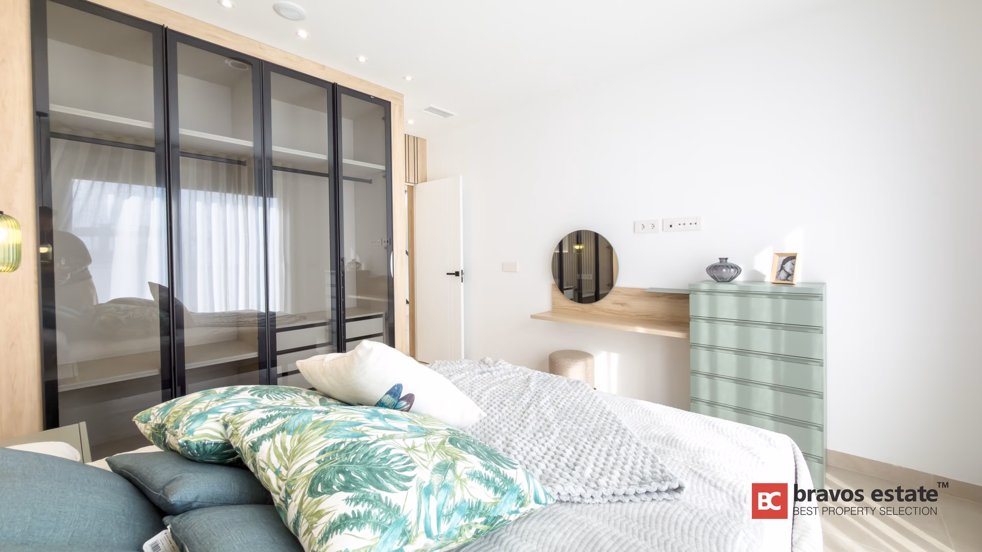 Spacious 4-Bedroom Villa in Finestrat - 25