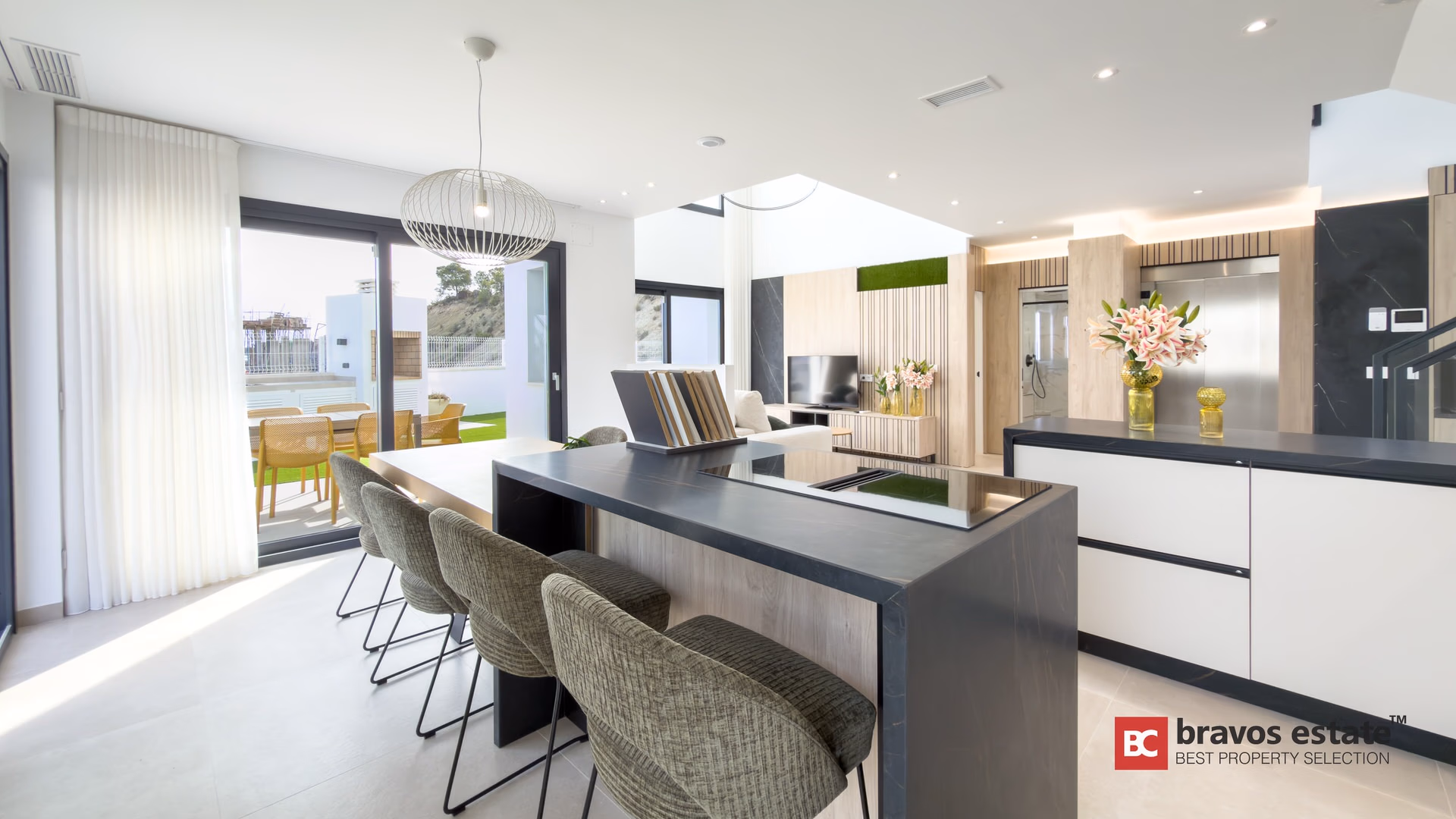 Spacious 4-Bedroom Villa in Finestrat - 6