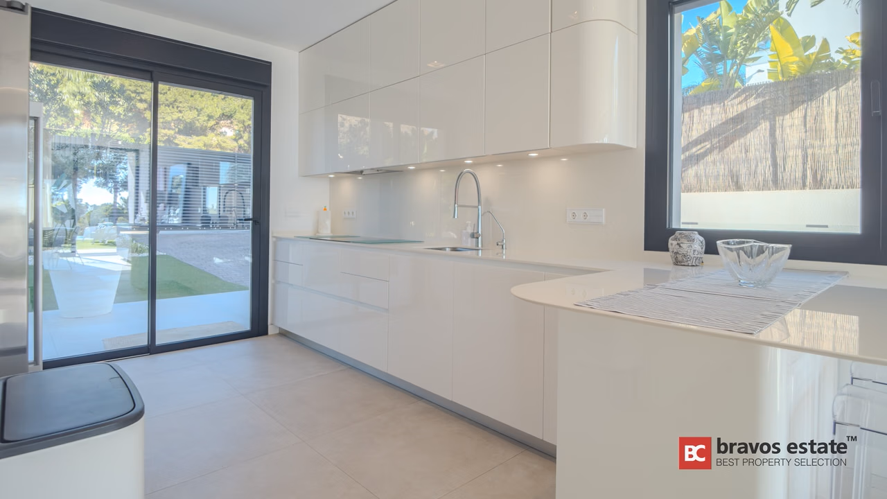 Spacious 3-Bedroom Villa in Finestrat - 15