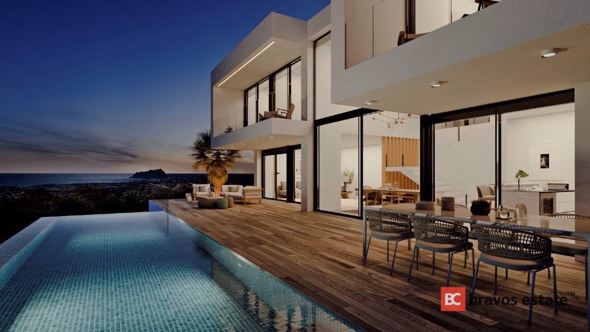 Luxury 4-Bedroom Villa in Cumbre del Sol - 1