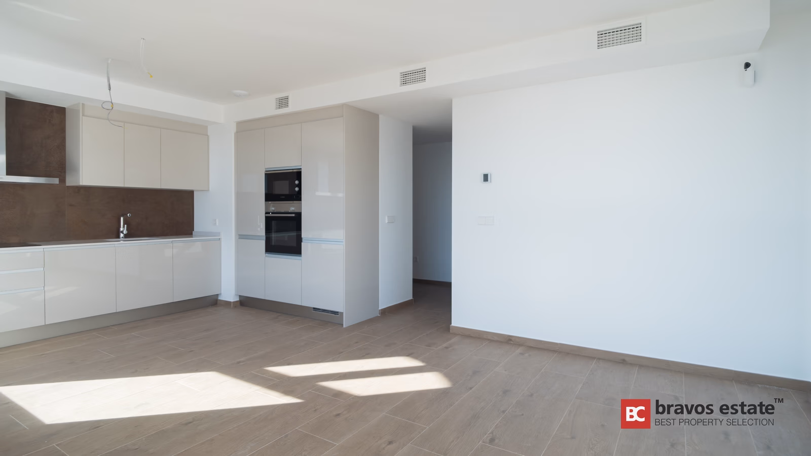 Apartamento de 3 Dormitorios en Primera Línea, Villajoyosa - 11