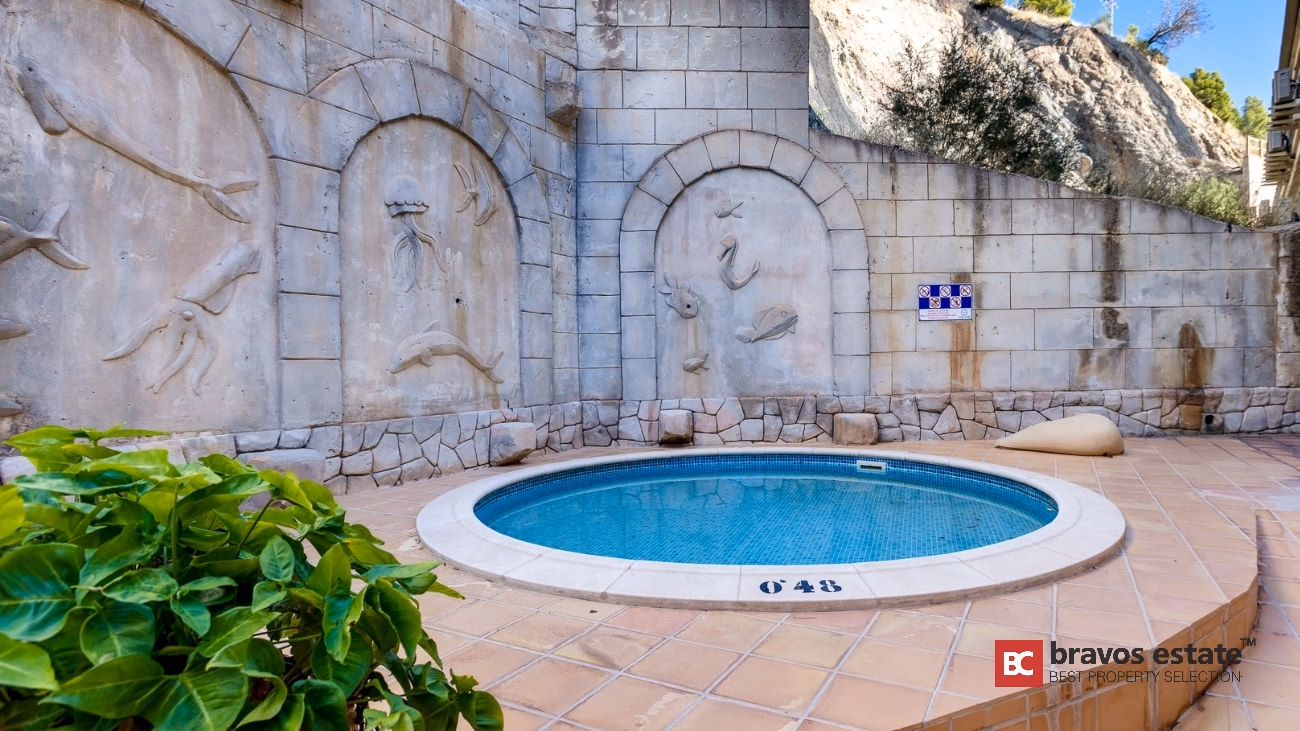 Seafront 2-Bedroom Apartment in Altea - 21