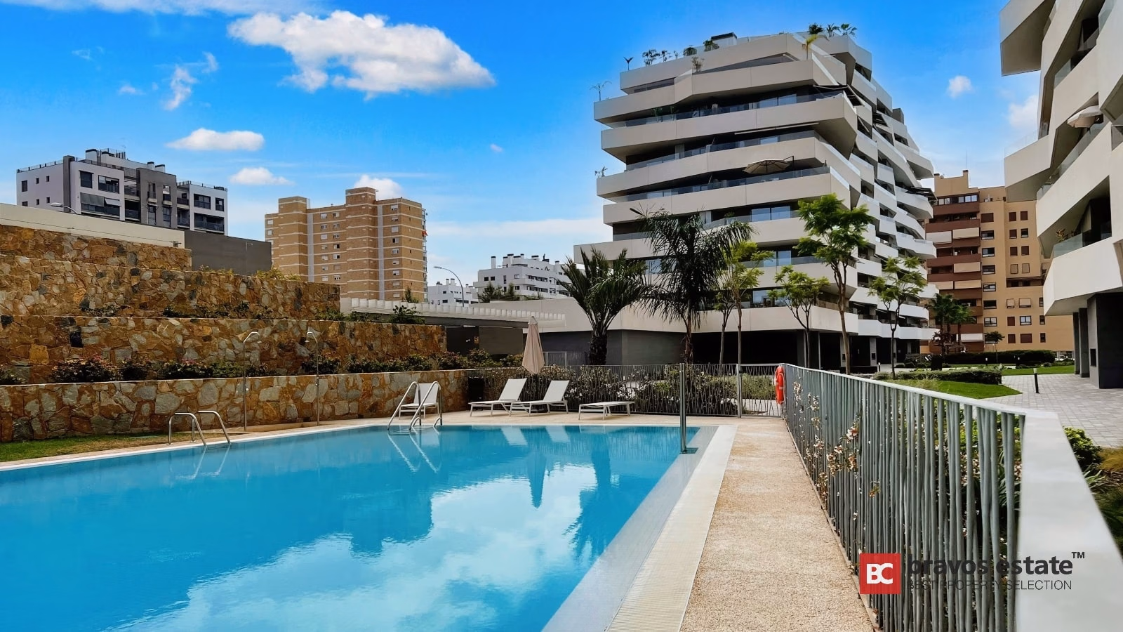 Beachside 3-Bedroom Apartment in Playa de San Juan - 5