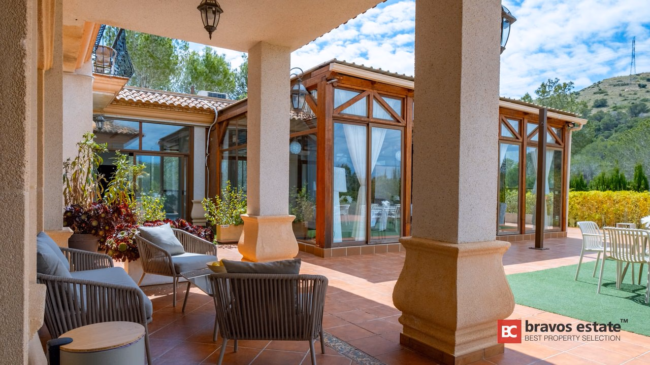 Villa De Lujo de 12 Dormitorios en Finestrat - 56