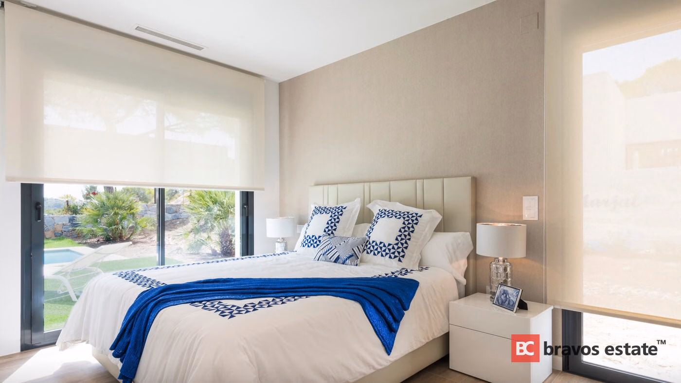 New Build 4-Bedroom Villa in Las Colinas · 245 m² - 8