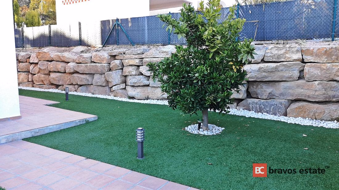 Bright 4-Bedroom Villa in Finestrat - 8