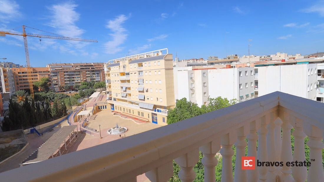 Seafront 2-Bedroom Apartment in El Campello · 75 m² - 1