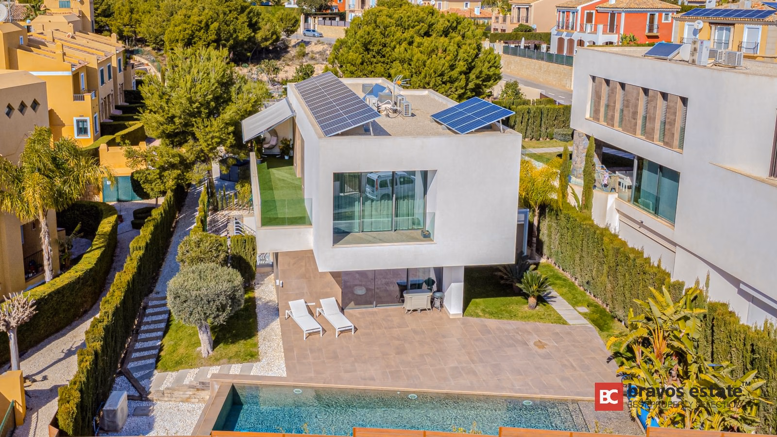 Spacious 6-Bedroom Villa in Finestrat - 2