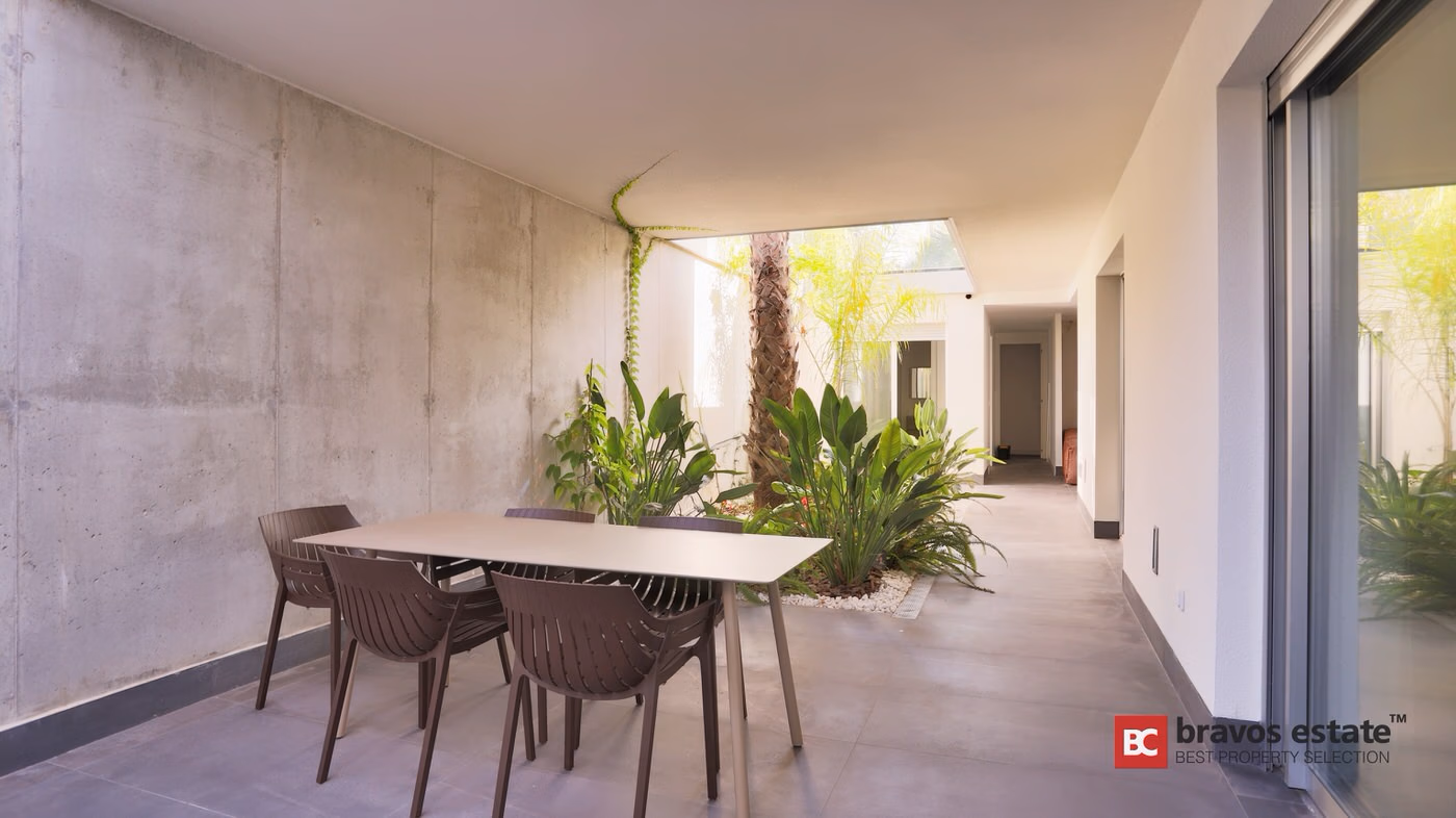 Beachside 7-Bedroom Villa in Playa de San Juan - 17