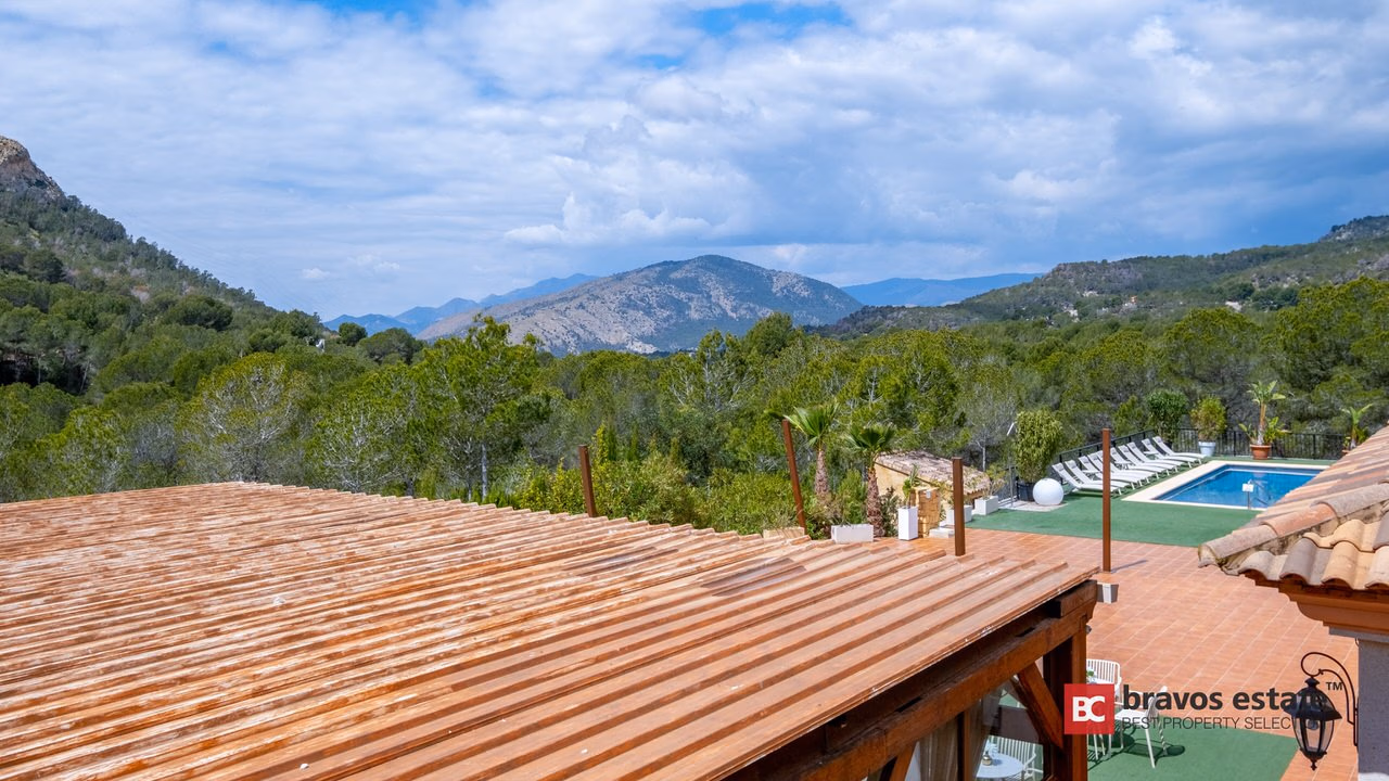 Villa De Lujo de 12 Dormitorios en Finestrat - 77