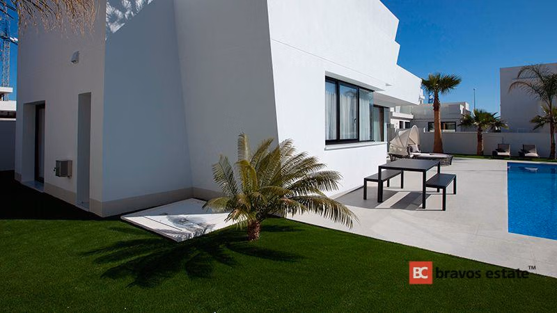 New Build 4-Bedroom Villa in Ciudad Quesada · 185 m² - 1