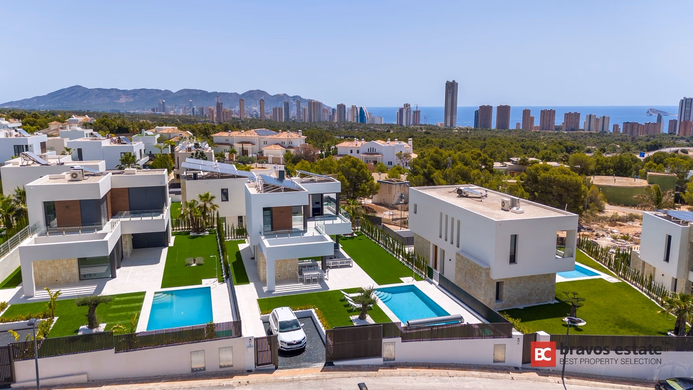 Villa Espaciosa de 4 Dormitorios en Finestrat - 17
