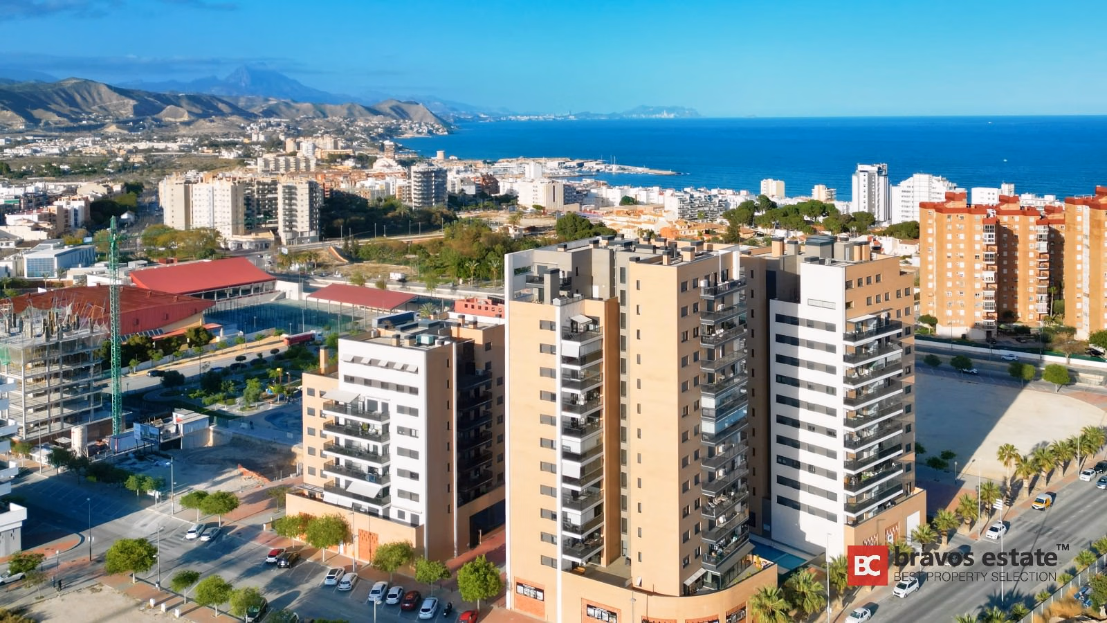 Beachside 2-Bedroom Apartment in El Campello · 100 m² - 1