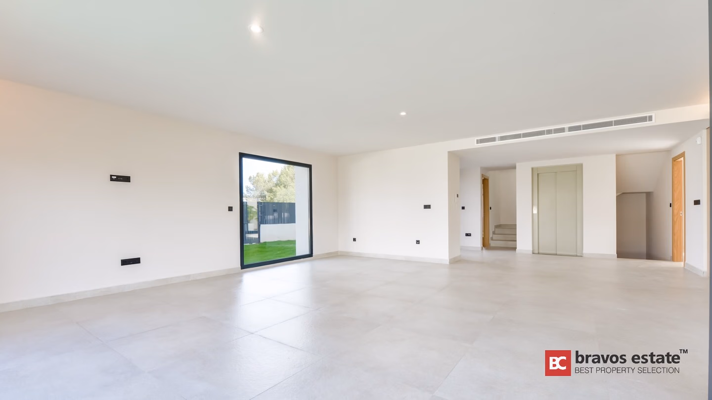 Villa with Elevator and En-Suite Bedrooms in Alfaz del Pi - 12